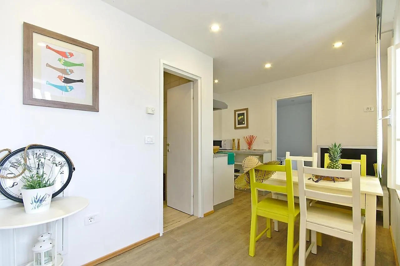 Lucija Apartment Novi Vinodolski Croatia